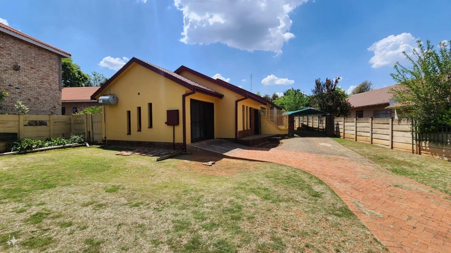 4 Bedroom Property for Sale in Uitsig Free State